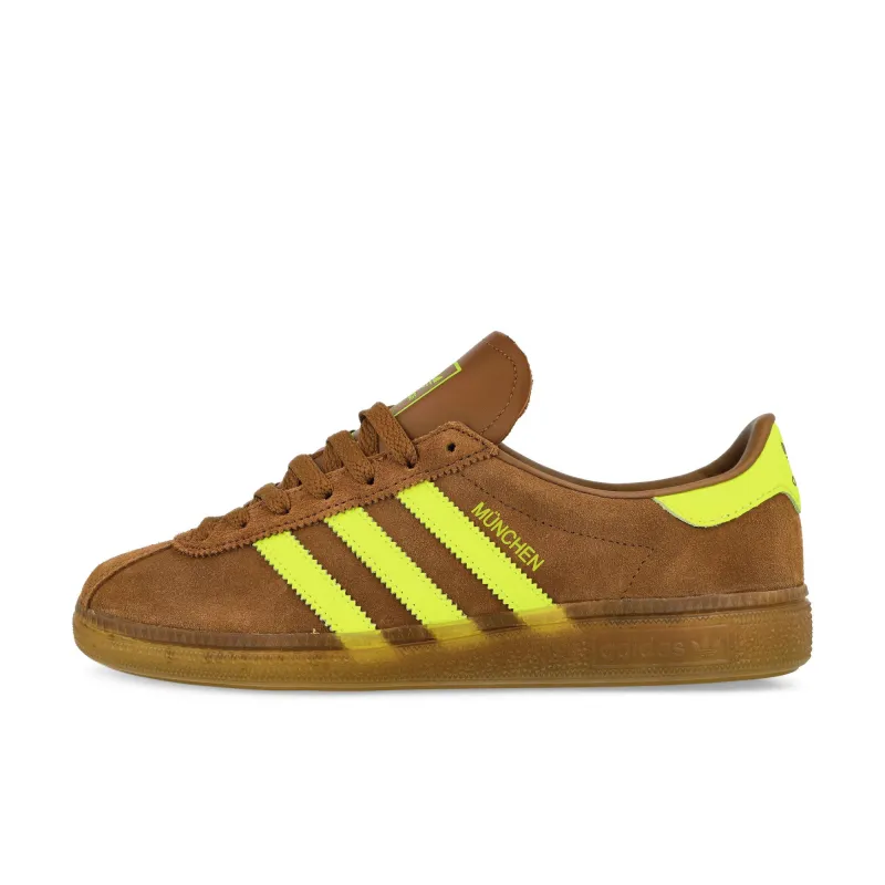 München W made by Adidas