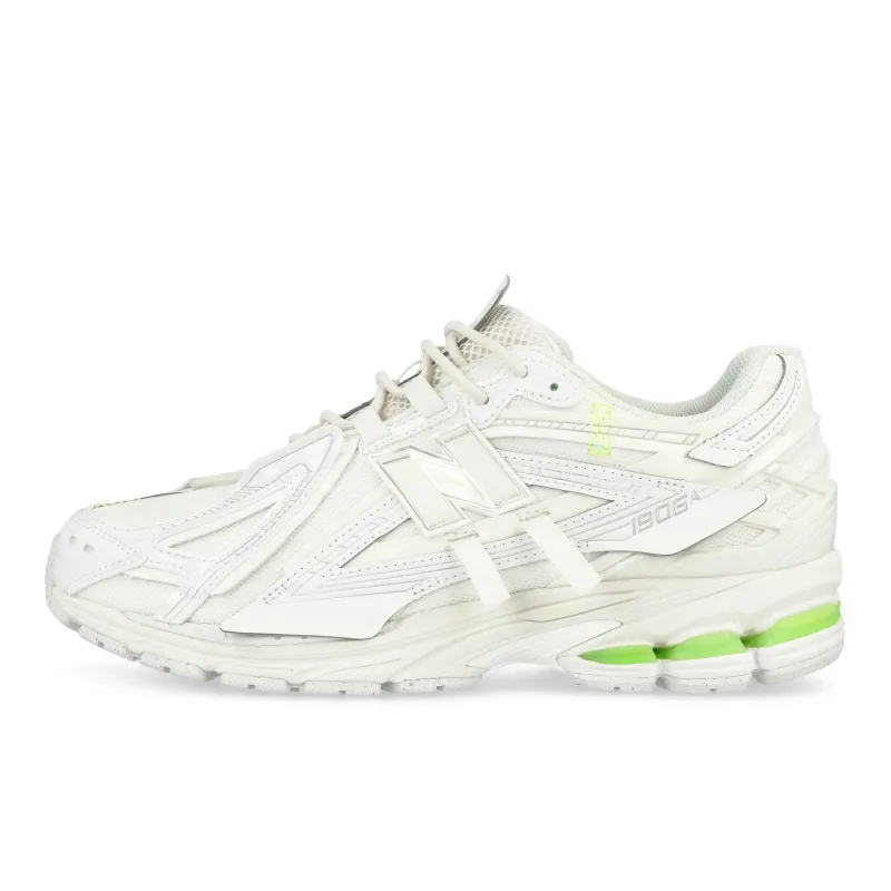 U1906AE made by New Balance