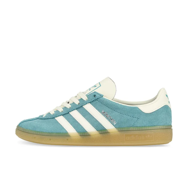 München W made by Adidas