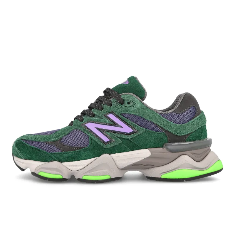 U9060GRE made by New Balance