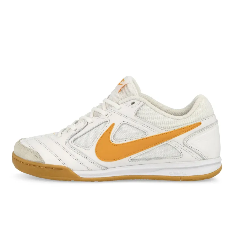 Gato made by Nike