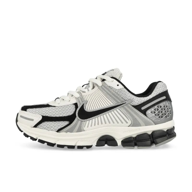 W Zoom Vomero 5 made by Nike