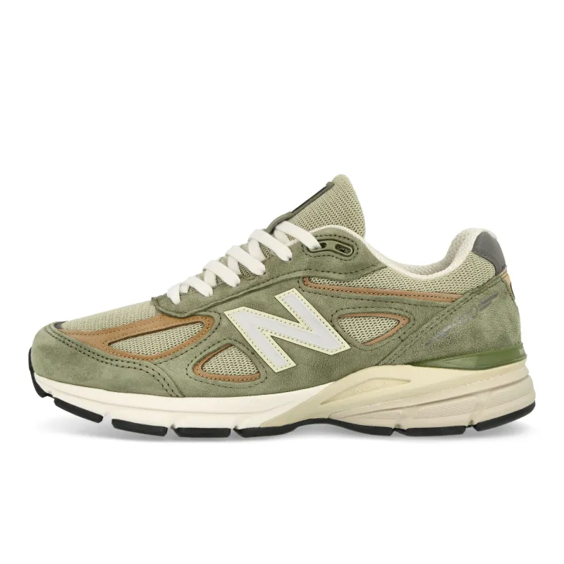 U990GT4 made by New Balance