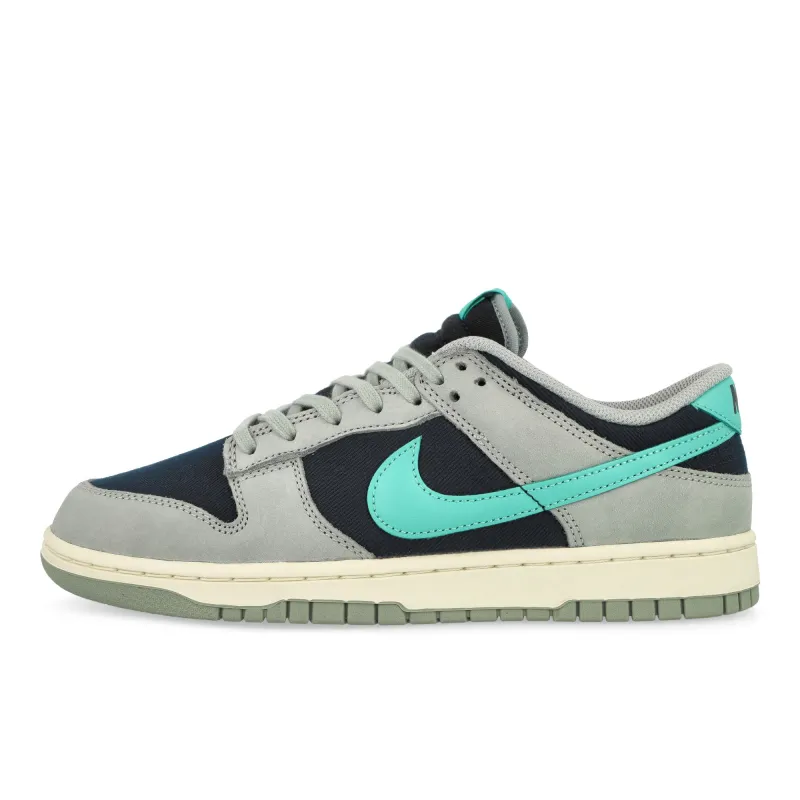 Dunk Low Retro PRM made by Nike