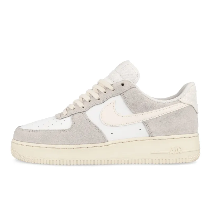 Air Force 1 LV8 made by Nike
