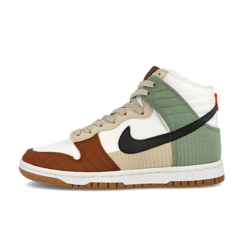 Wmns Dunk High LX sold by OVERKILL