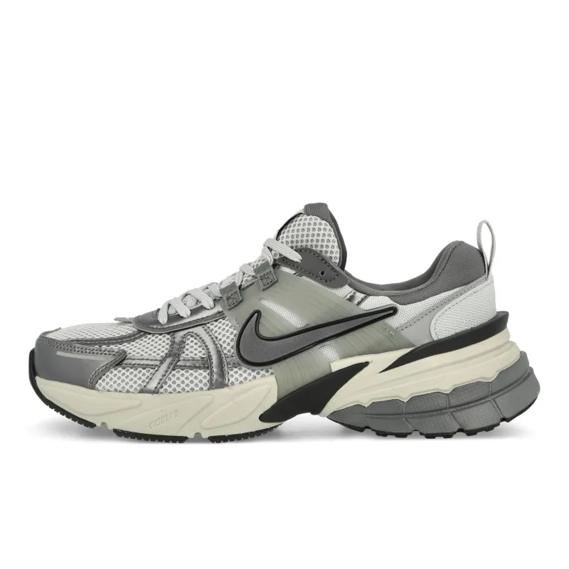 W V2K Run made by Nike