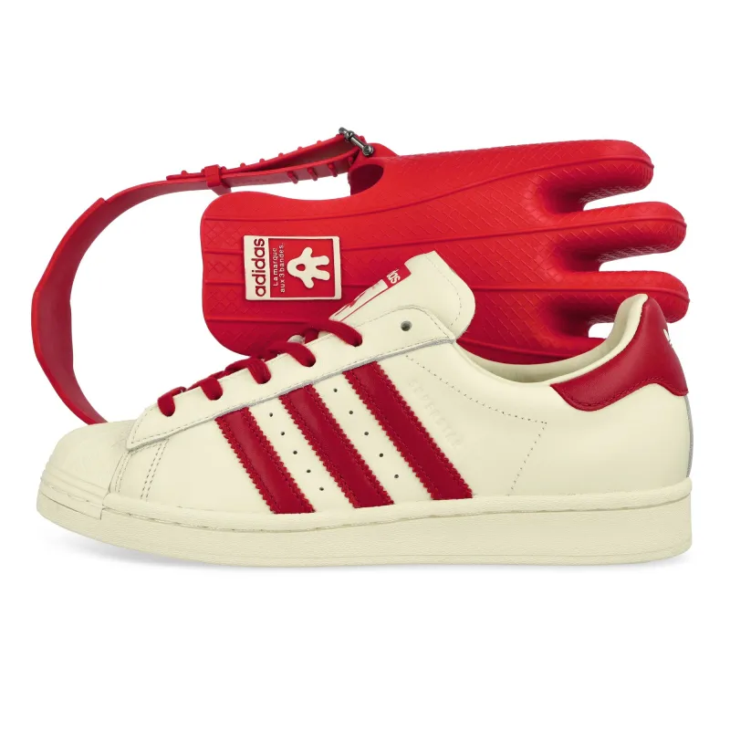 Superfinger Superstar made by Adidas