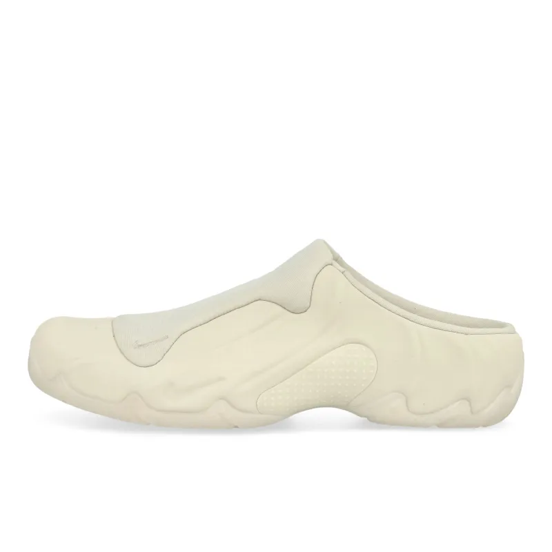 Clogposite made by Nike