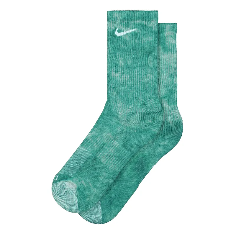 Everyday Plus Cush Crew Socks made by Nike
