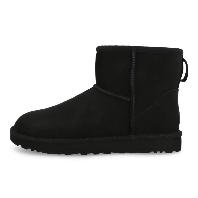 W Classic Mini II made by UGG