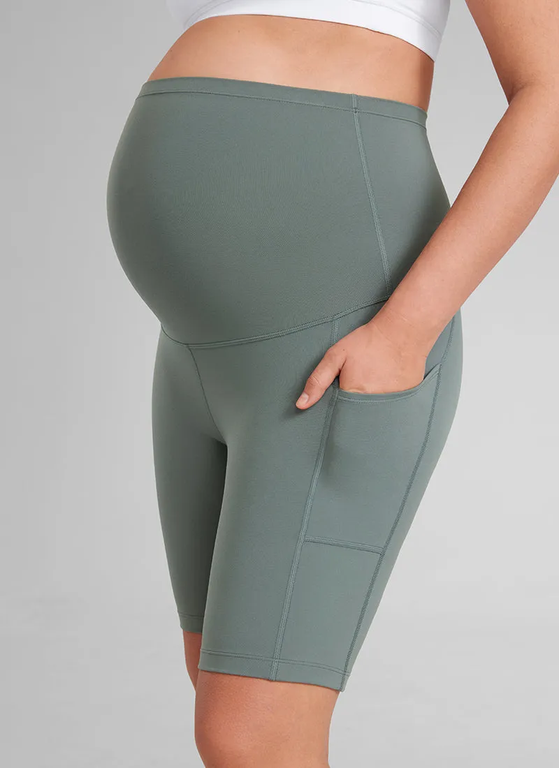 Butterluxe Maternity Pocket Short 8'' sold by CRZ Yoga product image thumbnail 3