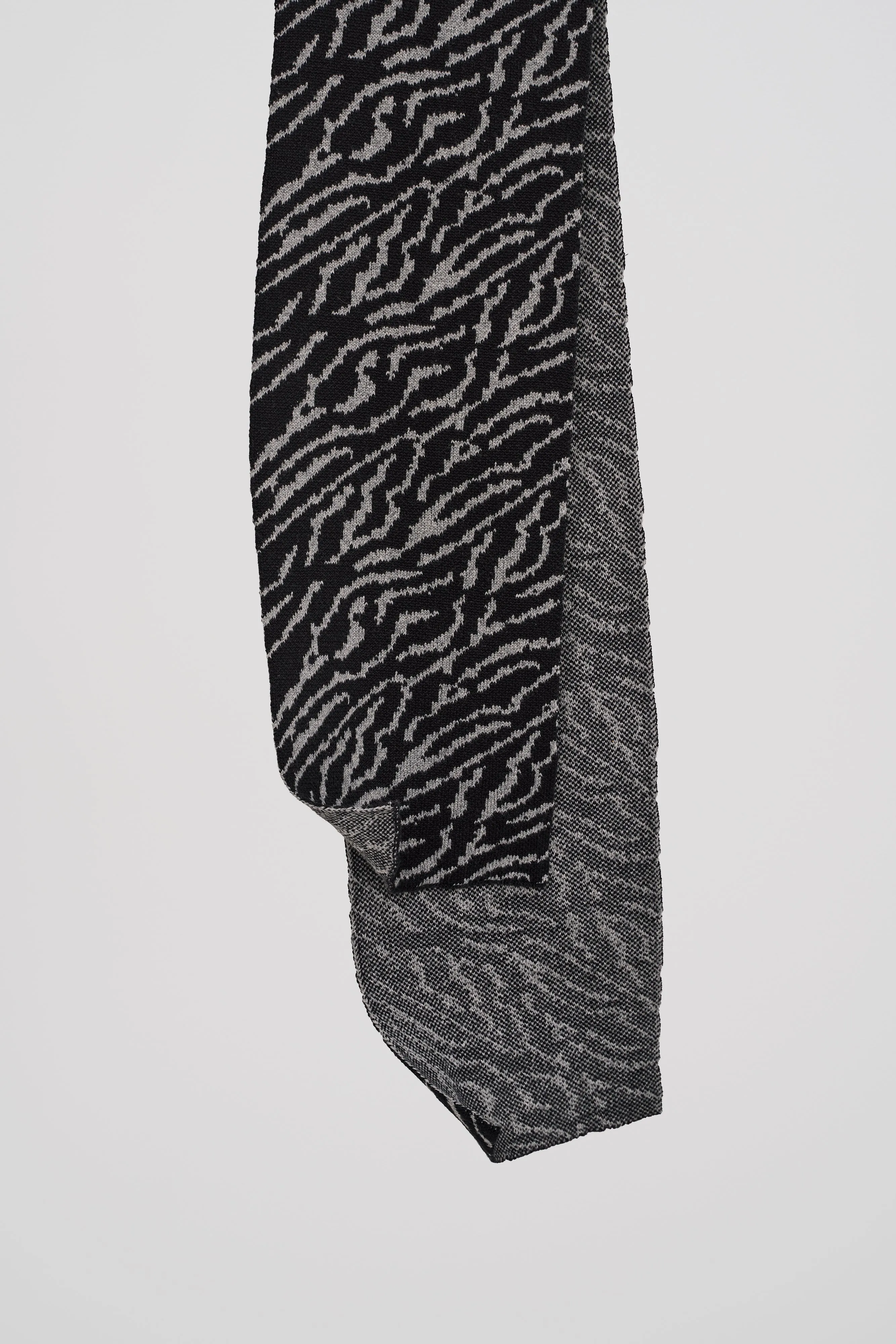 Lolita sold by Noize