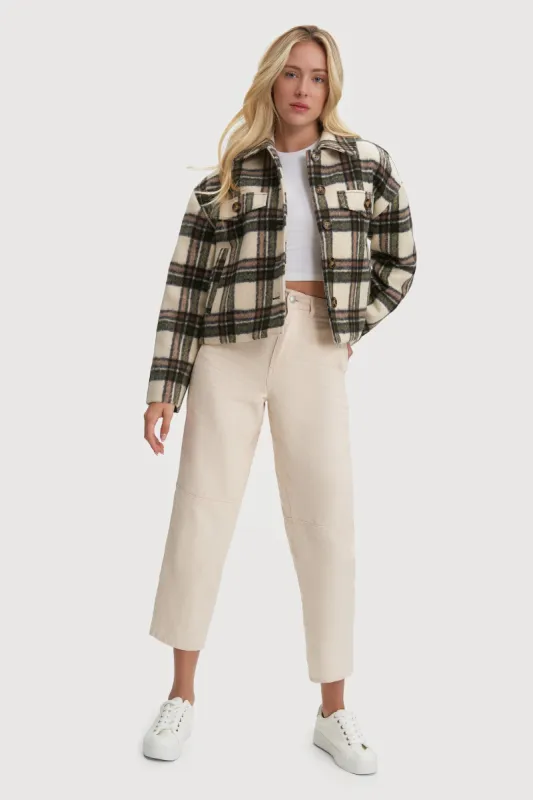 Esmeray sold by Noize