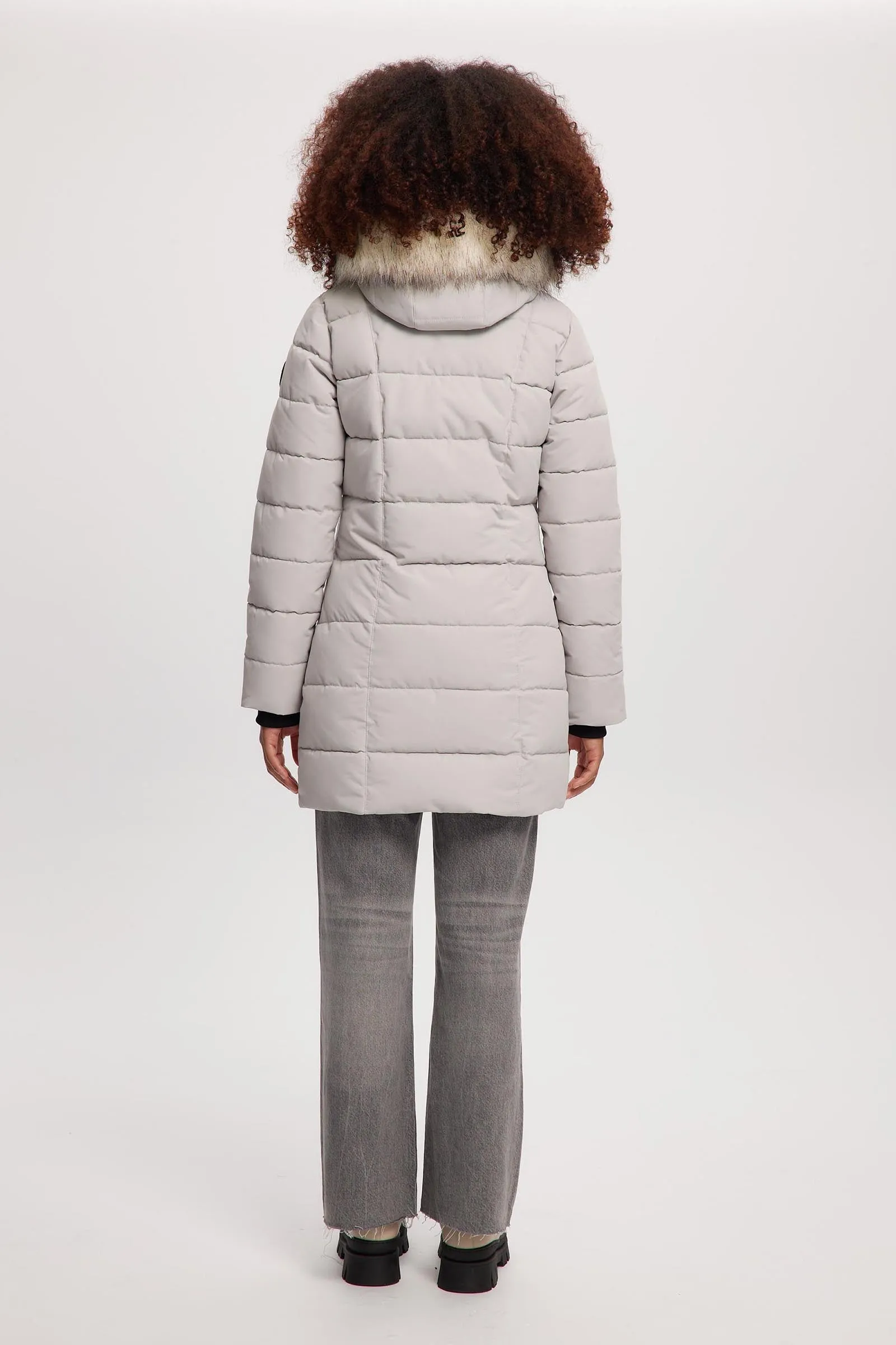 Hannah - Snow sold by Noize product image thumbnail 3