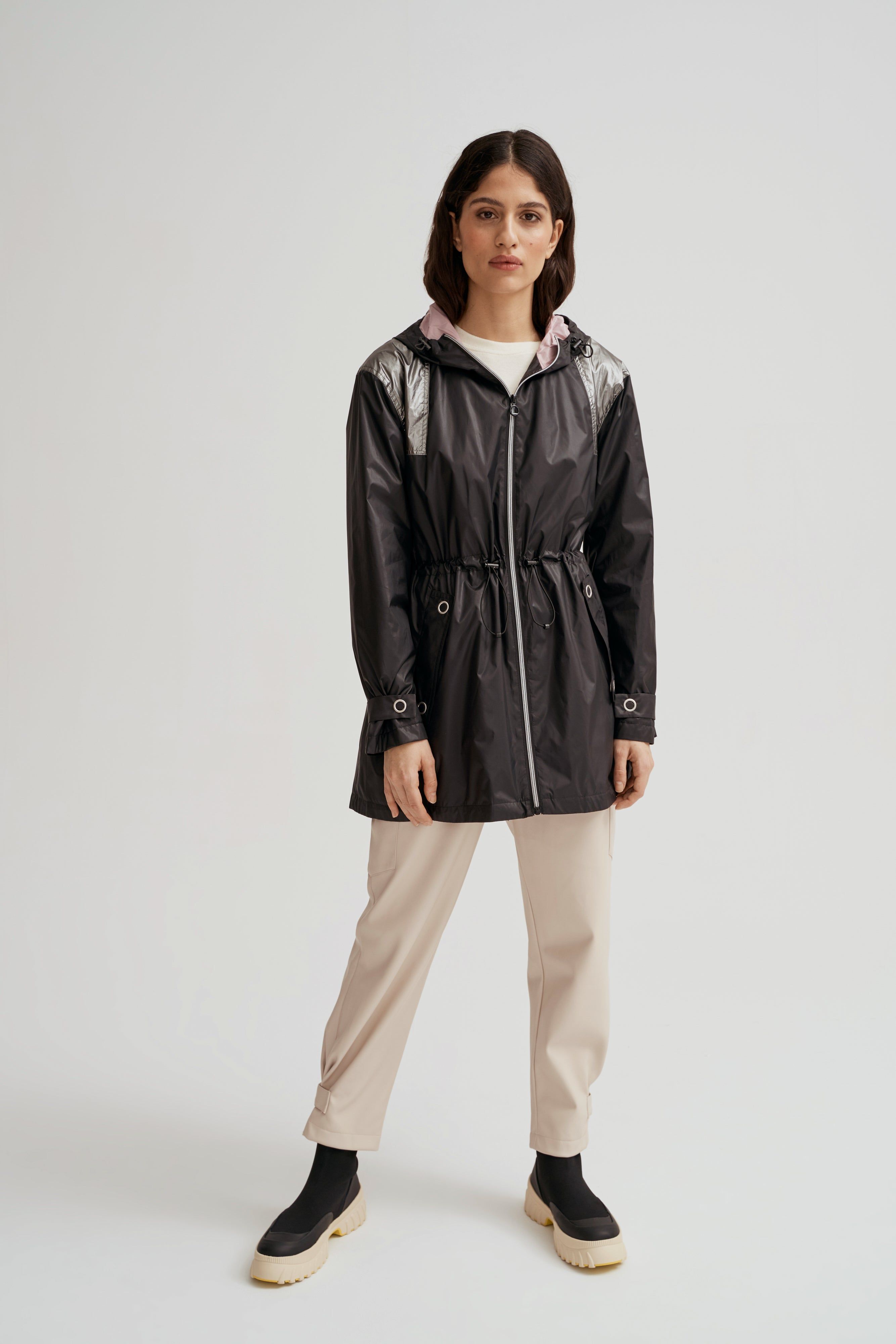 Everly sold by Noize