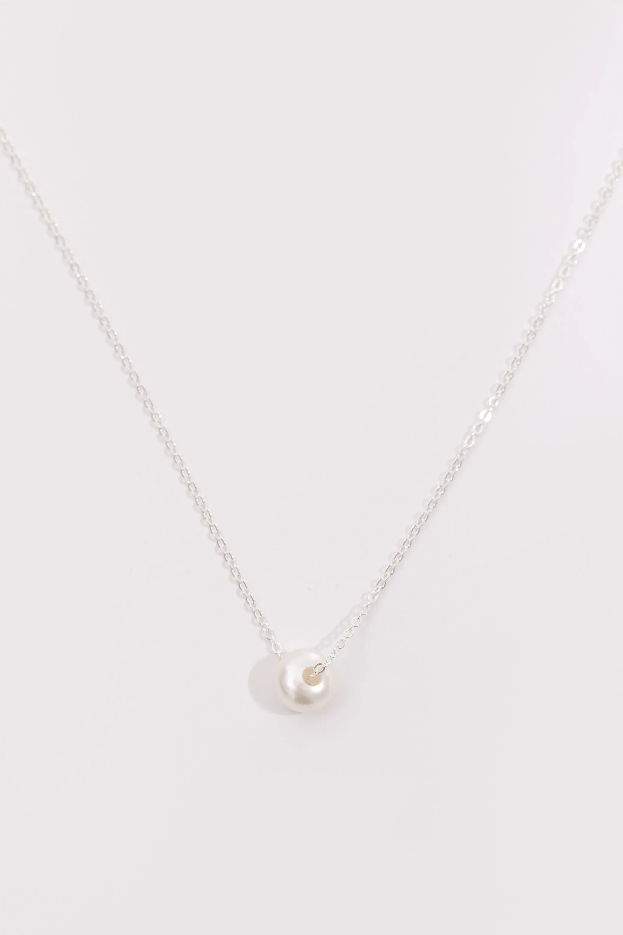 Maelle Necklace sold by Raquel Rosalie product image thumbnail 3