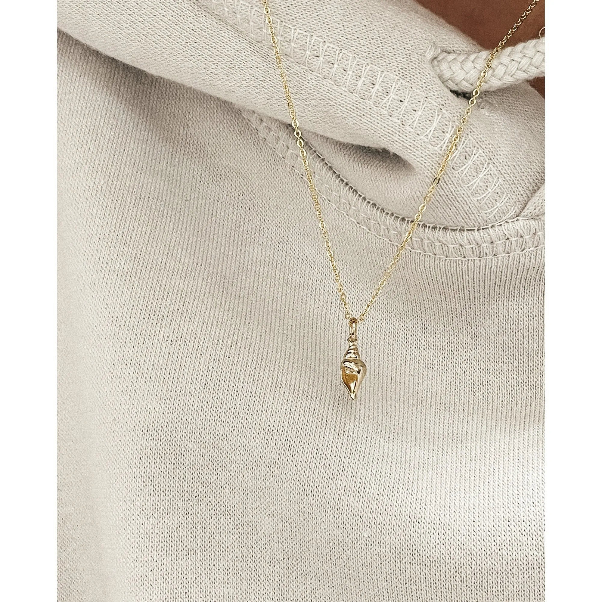 Conch Necklace sold by Raquel Rosalie product image thumbnail 2