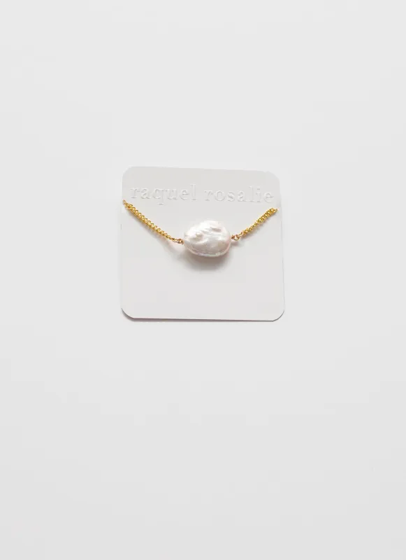 Pearl Bracelet Curb sold by Raquel Rosalie
