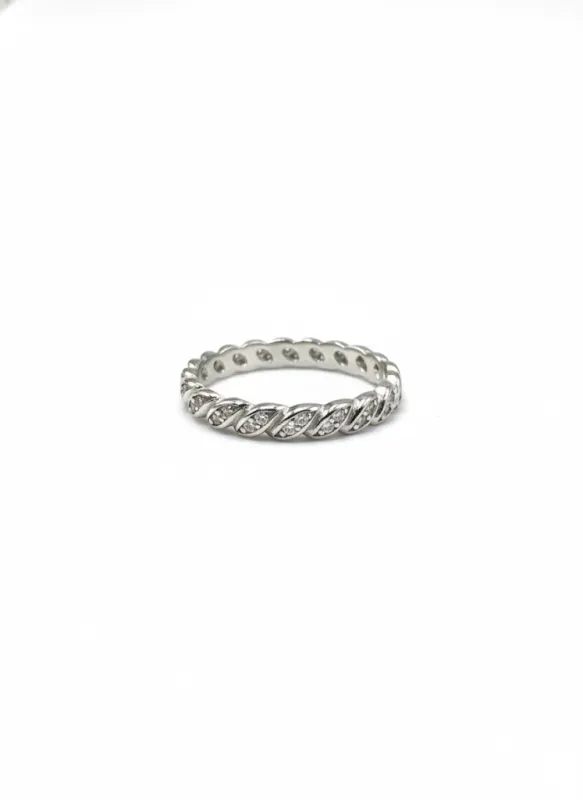 Vivienne Ring sold by Raquel Rosalie