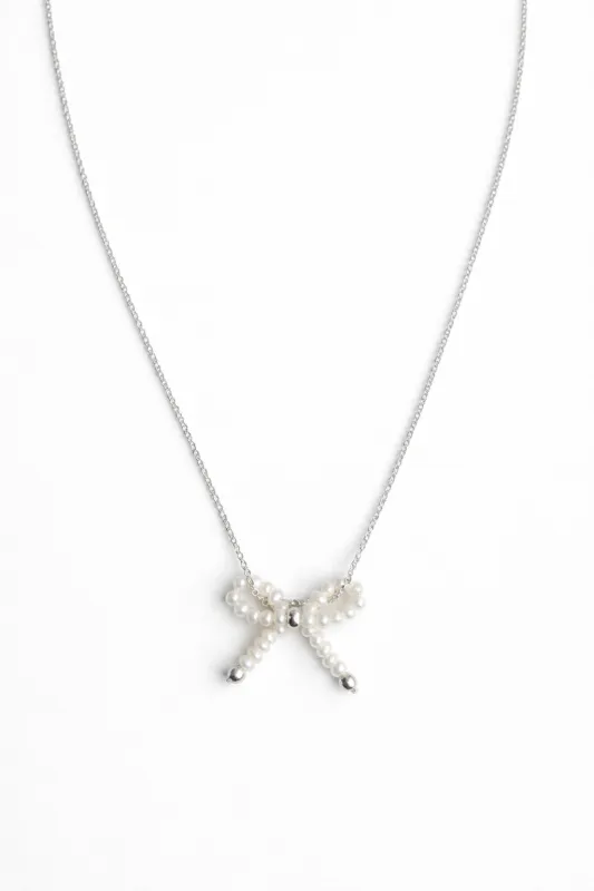 Pippa Necklace made by Raquel Rosalie