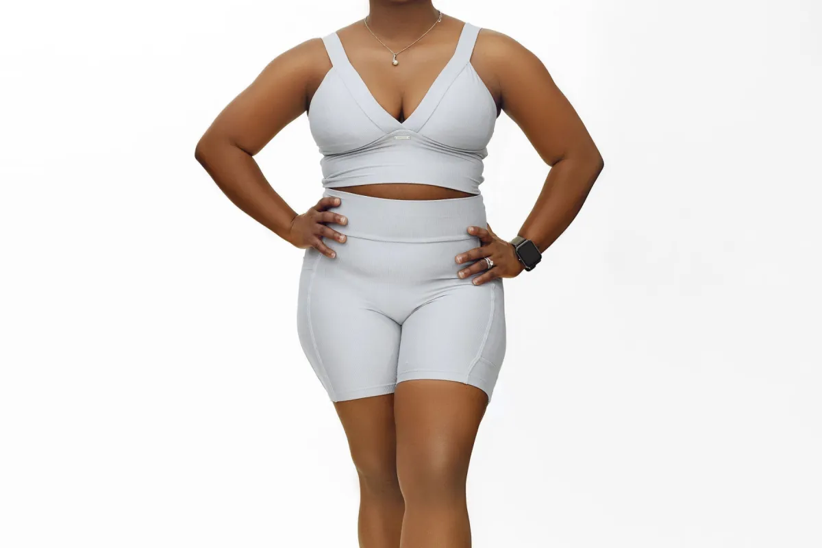 Revive 6” Pocket Leggings- Platinum Sheen sold by FitEet