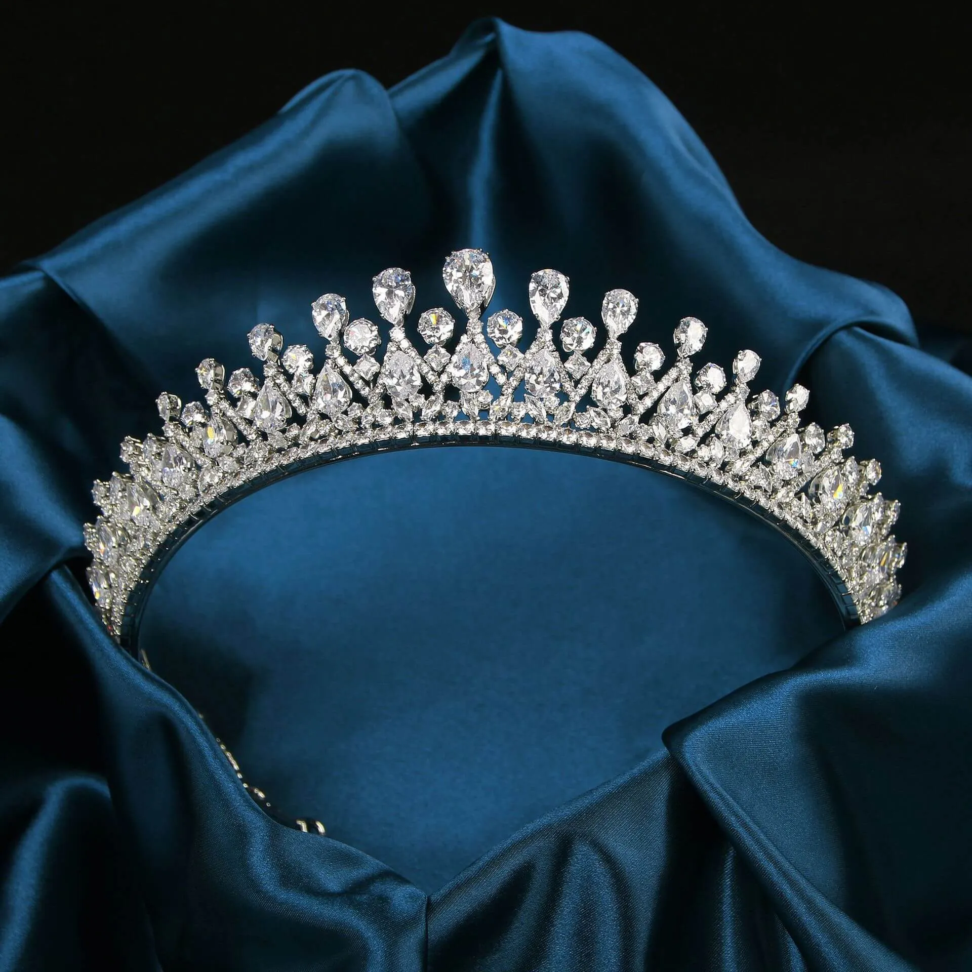 High Quality Rhinestone Wedding Tiaras Crowns Quinceanera Crown sold by My Chic Dress product image thumbnail 4