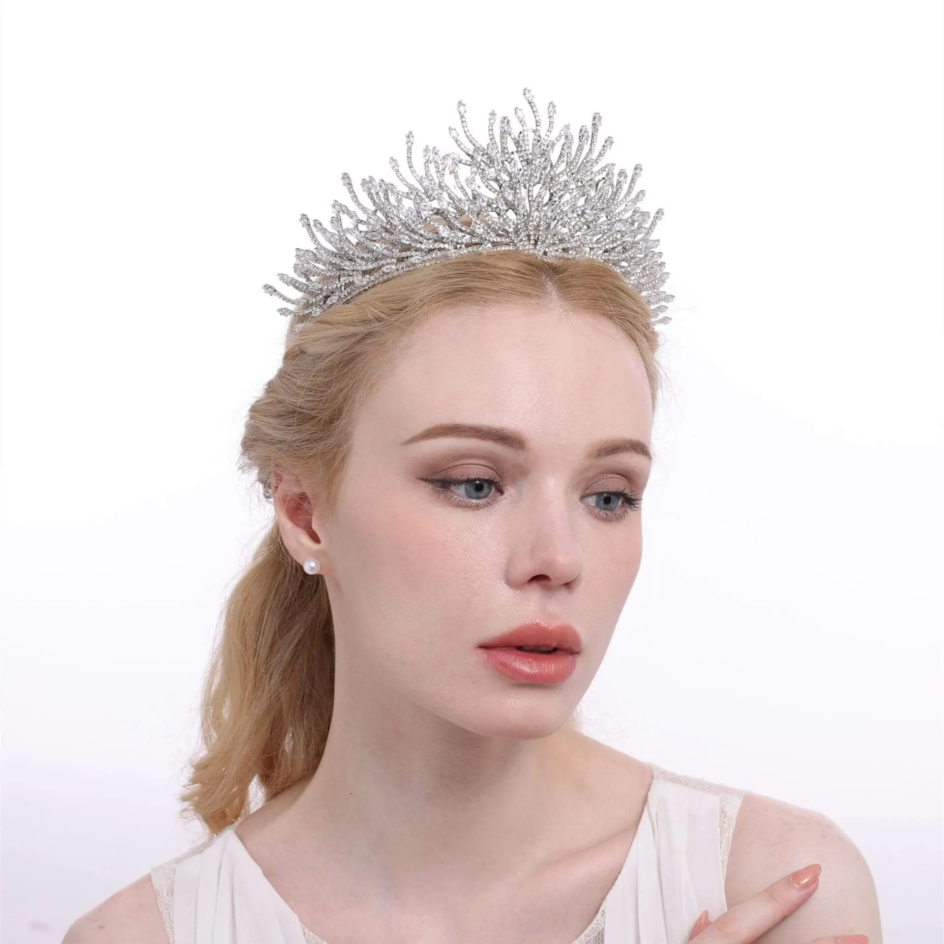 High Quality Rhinestone Tiaras Bridal Crowns Quince Headwear Crown sold by My Chic Dress product image thumbnail 2