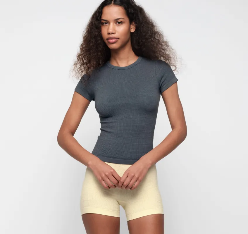 Seamless Waffle Tee made by Organic Basics