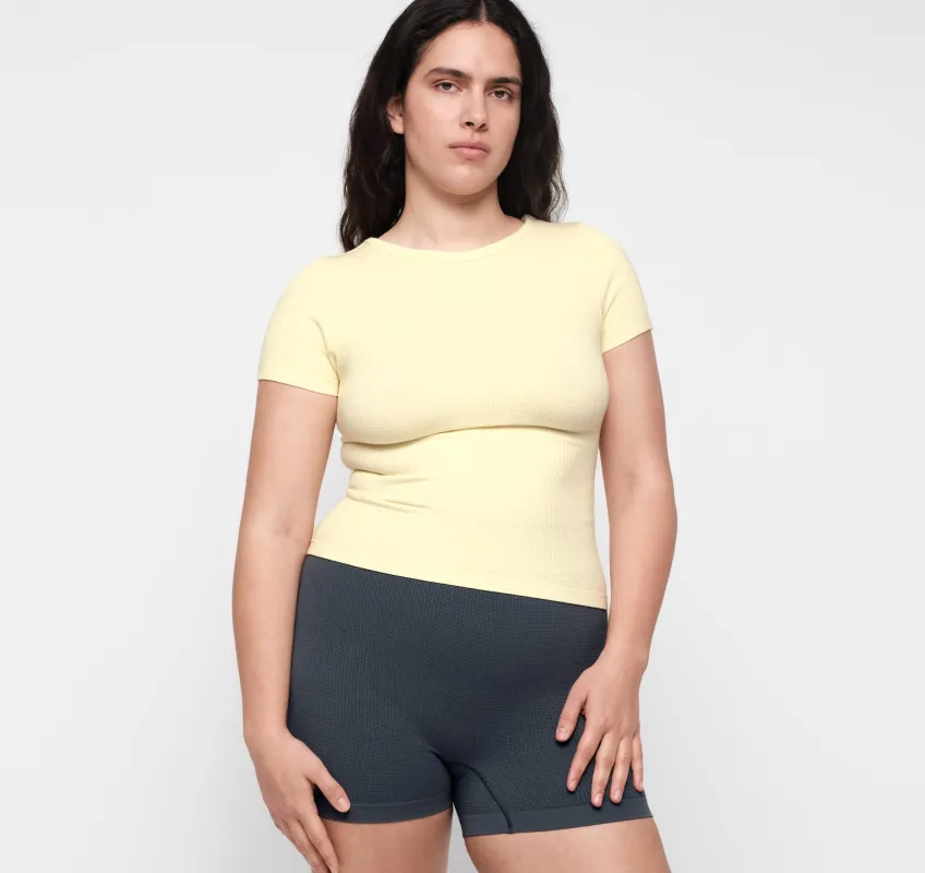Seamless Waffle Tee made by Organic Basics