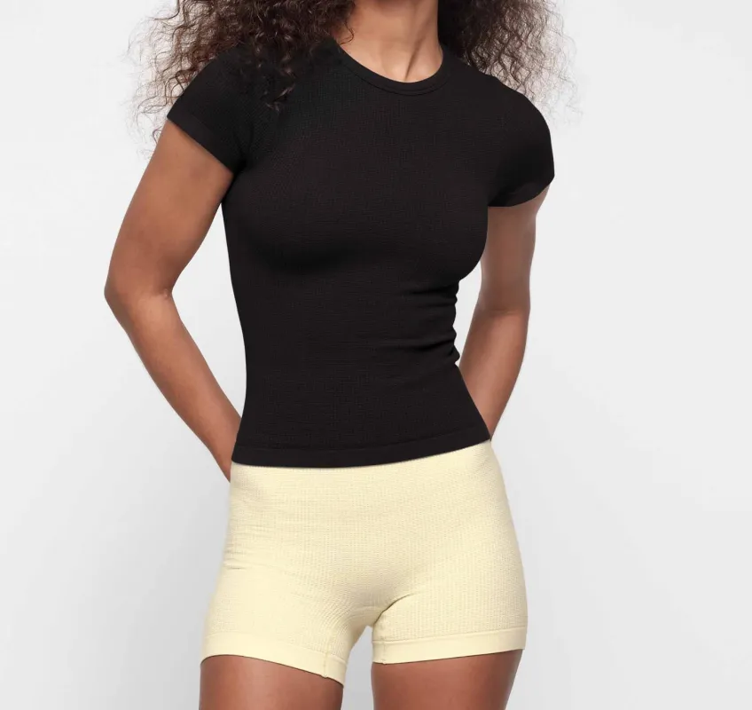 Seamless Waffle Tee made by Organic Basics