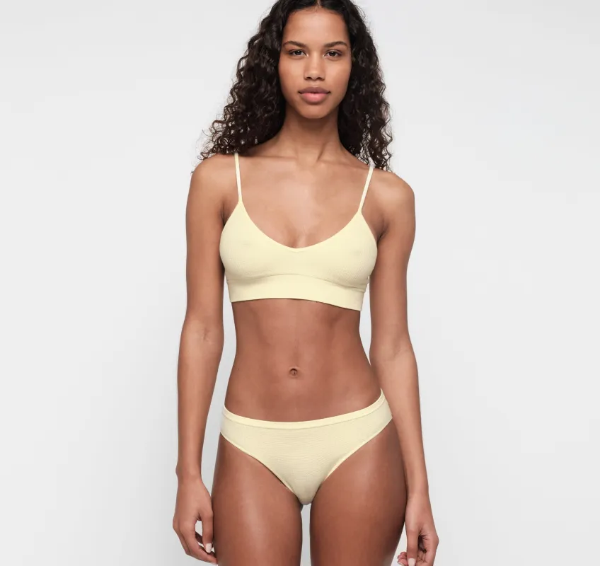 Seamless Waffle Briefs made by Organic Basics