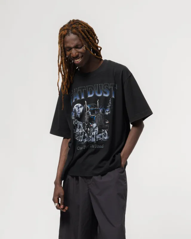 Wolves Tee Open End Black made by Eat Dust