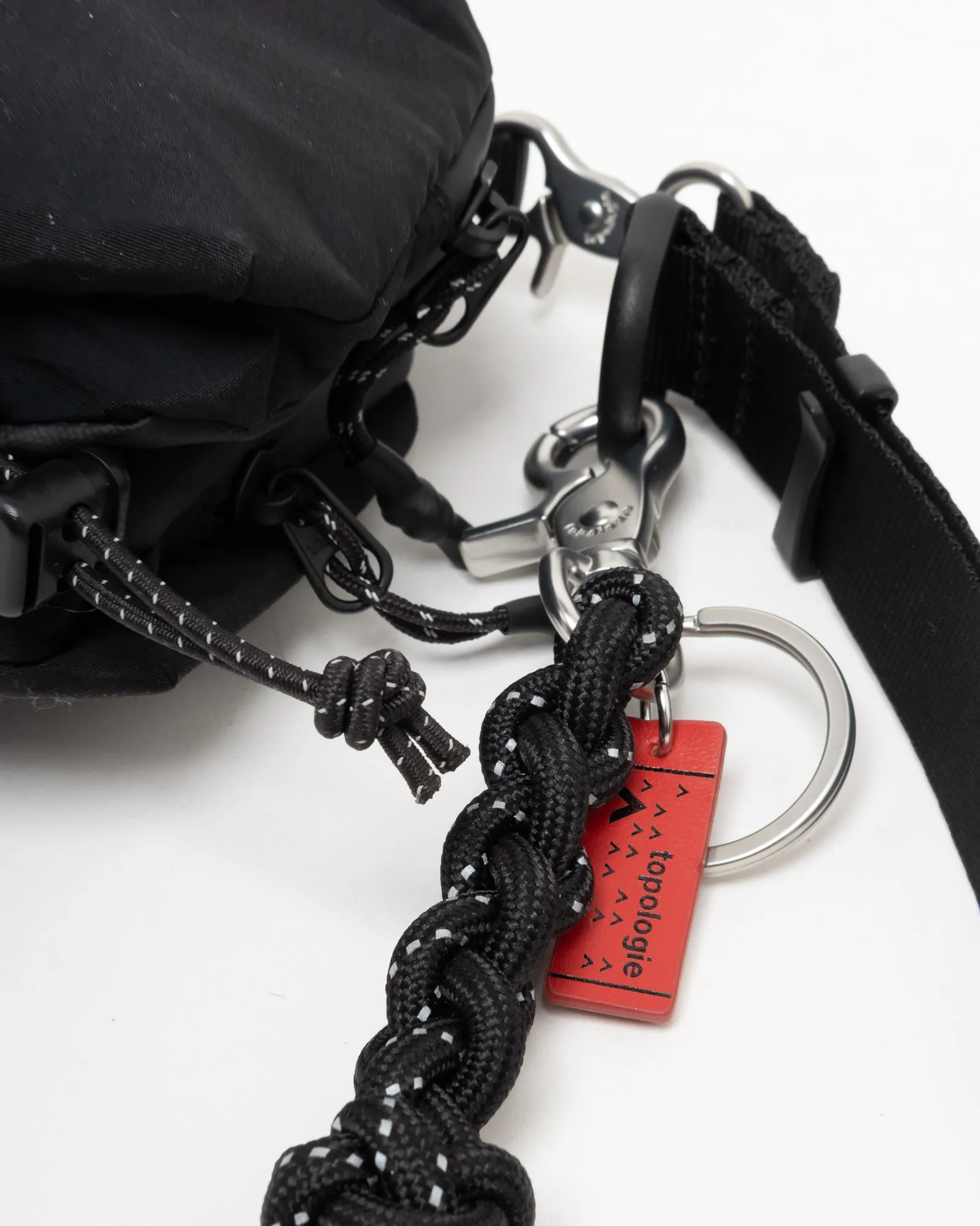 Topologie Bottle Sacoche Medium Black Papery + Utility Sling Wide Black Sinnet Keychain Black Reflective sold by Eat Dust product image thumbnail 3