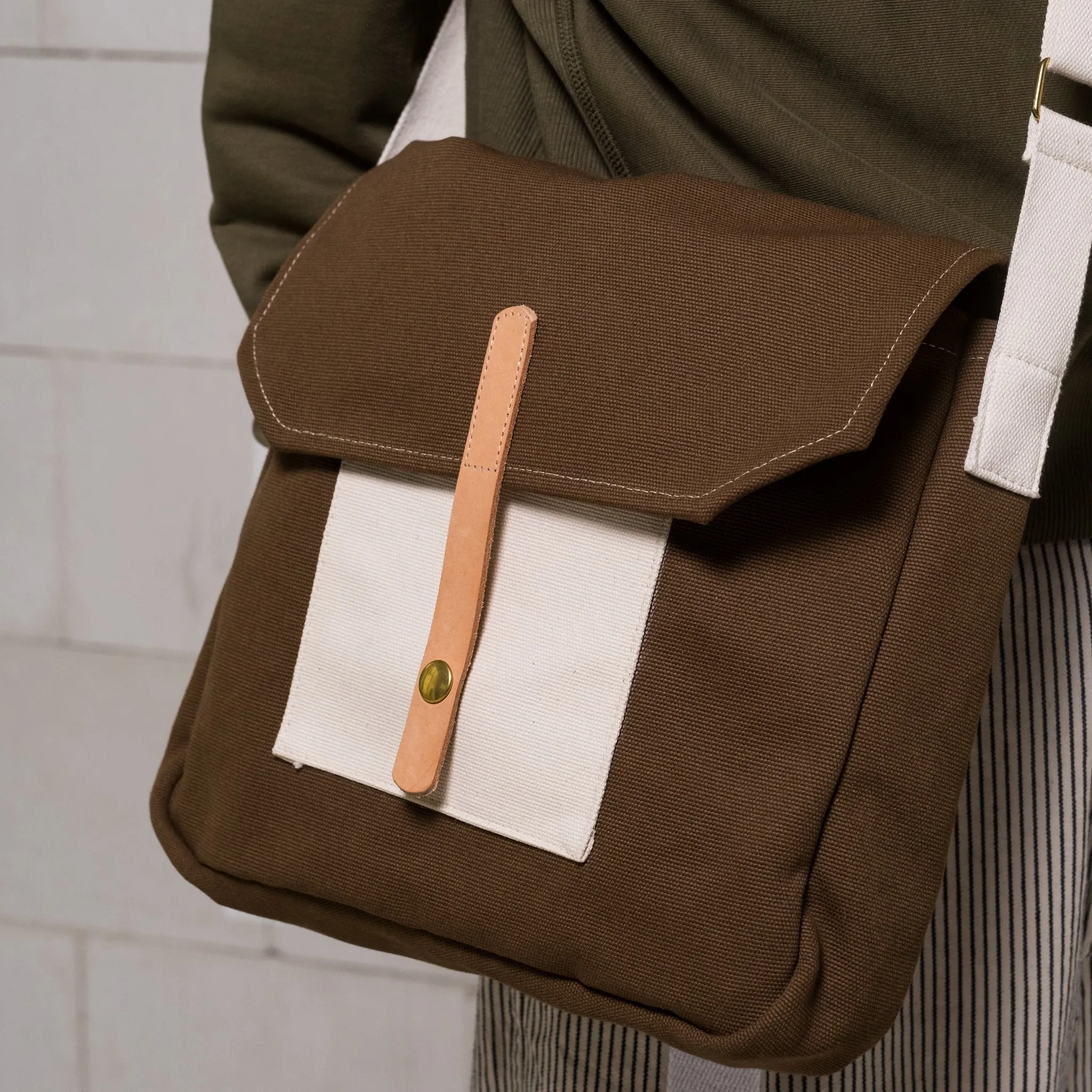 Canvas Shoulder Bag Medium Brown sold by Eat Dust product image thumbnail 2