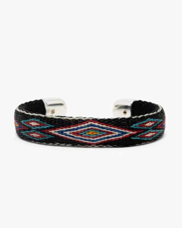 Bendable Horsehair Bracelet Black made by Chamula