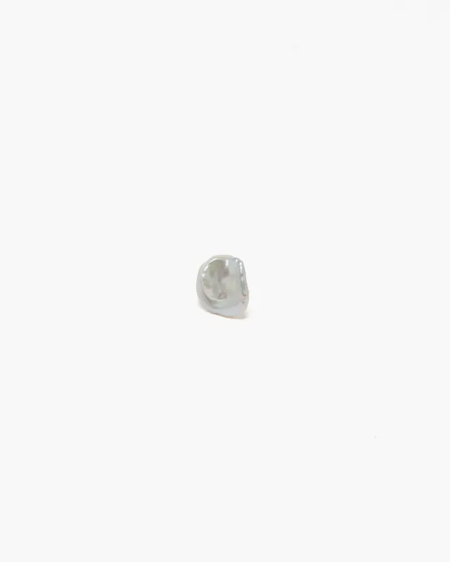 Sara Roegiers Baroque Pearl & Silver stud Earring made by Eat Dust