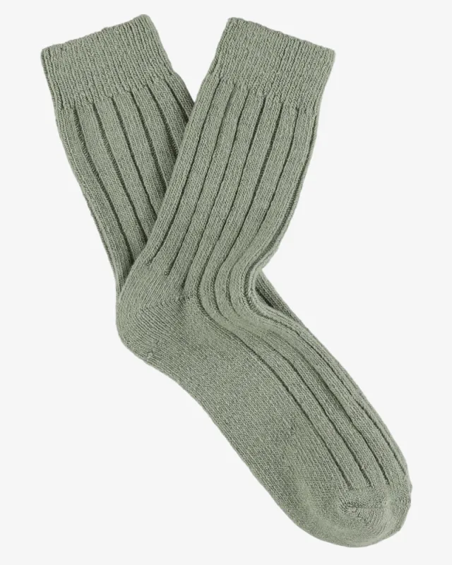Escuyer Cashmere Crew Socks Light Green made by Escuyer