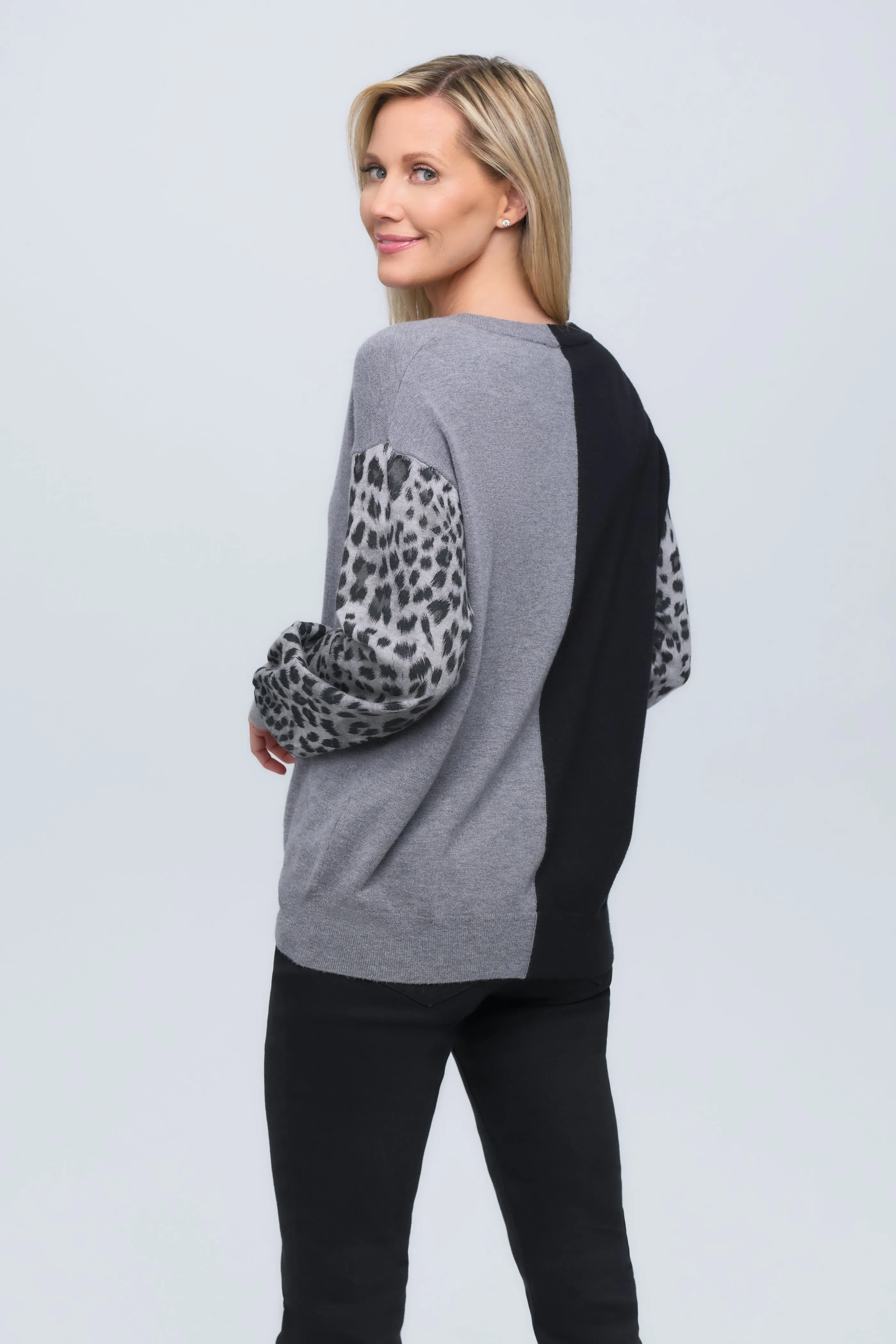 Cheetah Split V-Neck Knit Sweater sold by Blue Faithful product image thumbnail 5