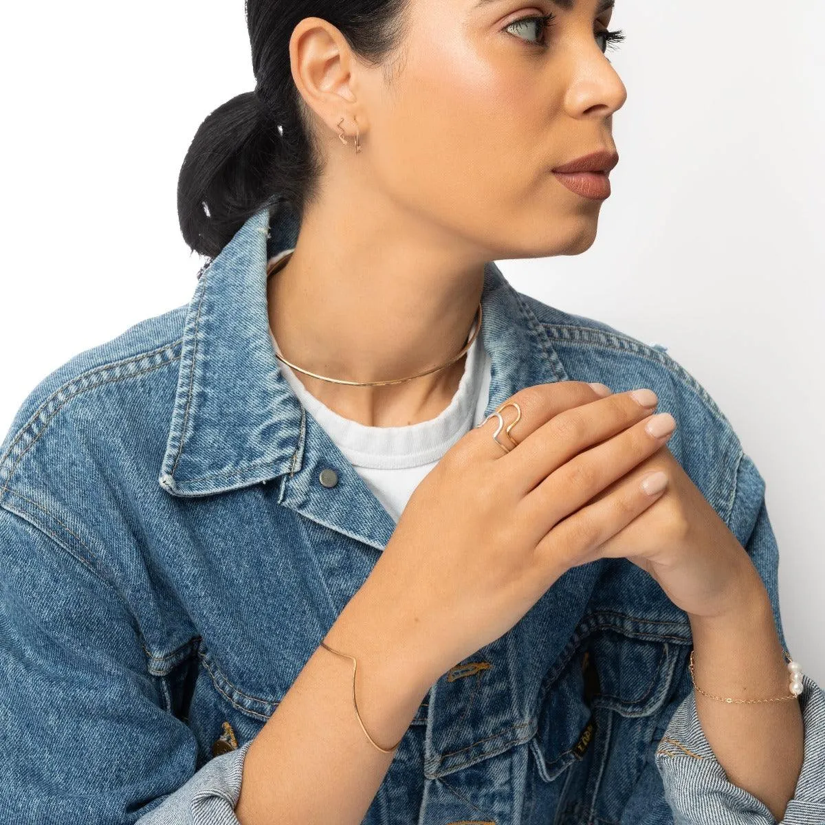 Lana Hammered Brass Collar Necklace sold by Forai product image thumbnail 3