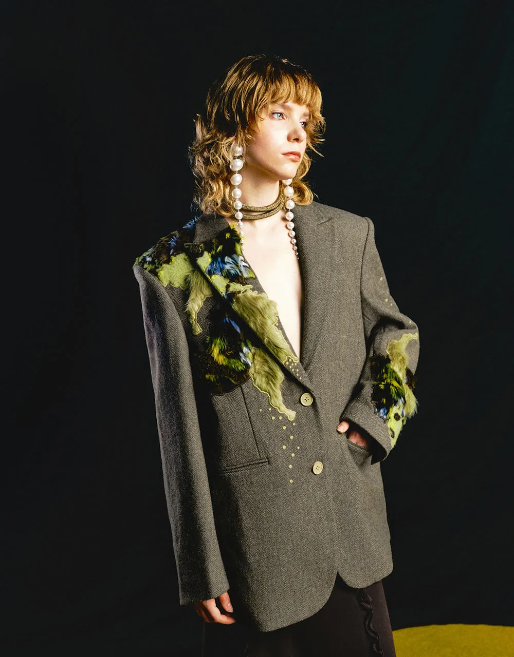 Peak Lapel Straight Tailored Blazer sold by Urban Revivo product image thumbnail 3