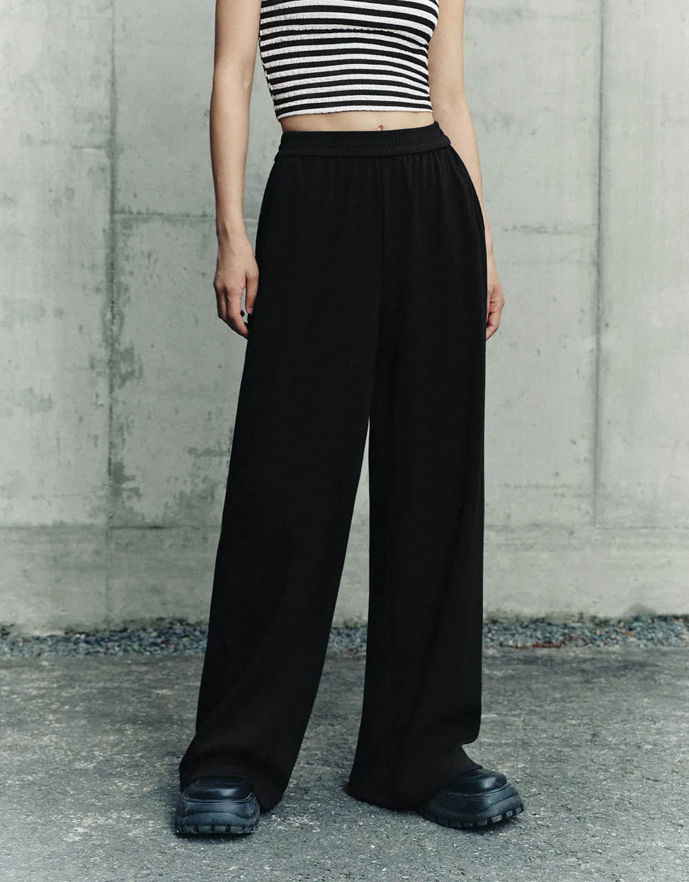 Elastic Wasit Knitted Wide-Leg Pants sold by Urban Revivo product image thumbnail 3