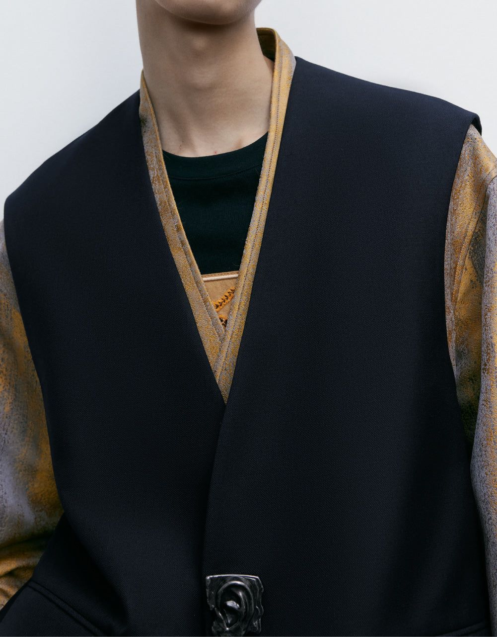 Single Breasted Vest sold by Urban Revivo product image thumbnail 5