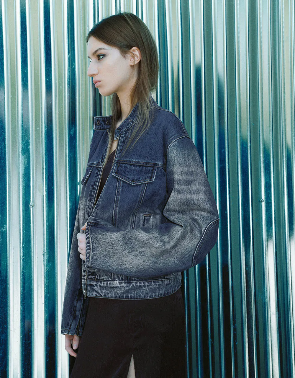 Zipper Front Gradient Denim Jacket sold by Urban Revivo product image thumbnail 3
