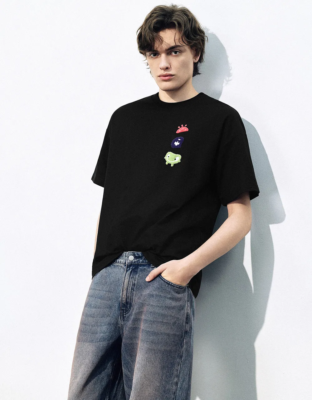 Crew Neck Straight T-Shirt sold by Urban Revivo product image thumbnail 3