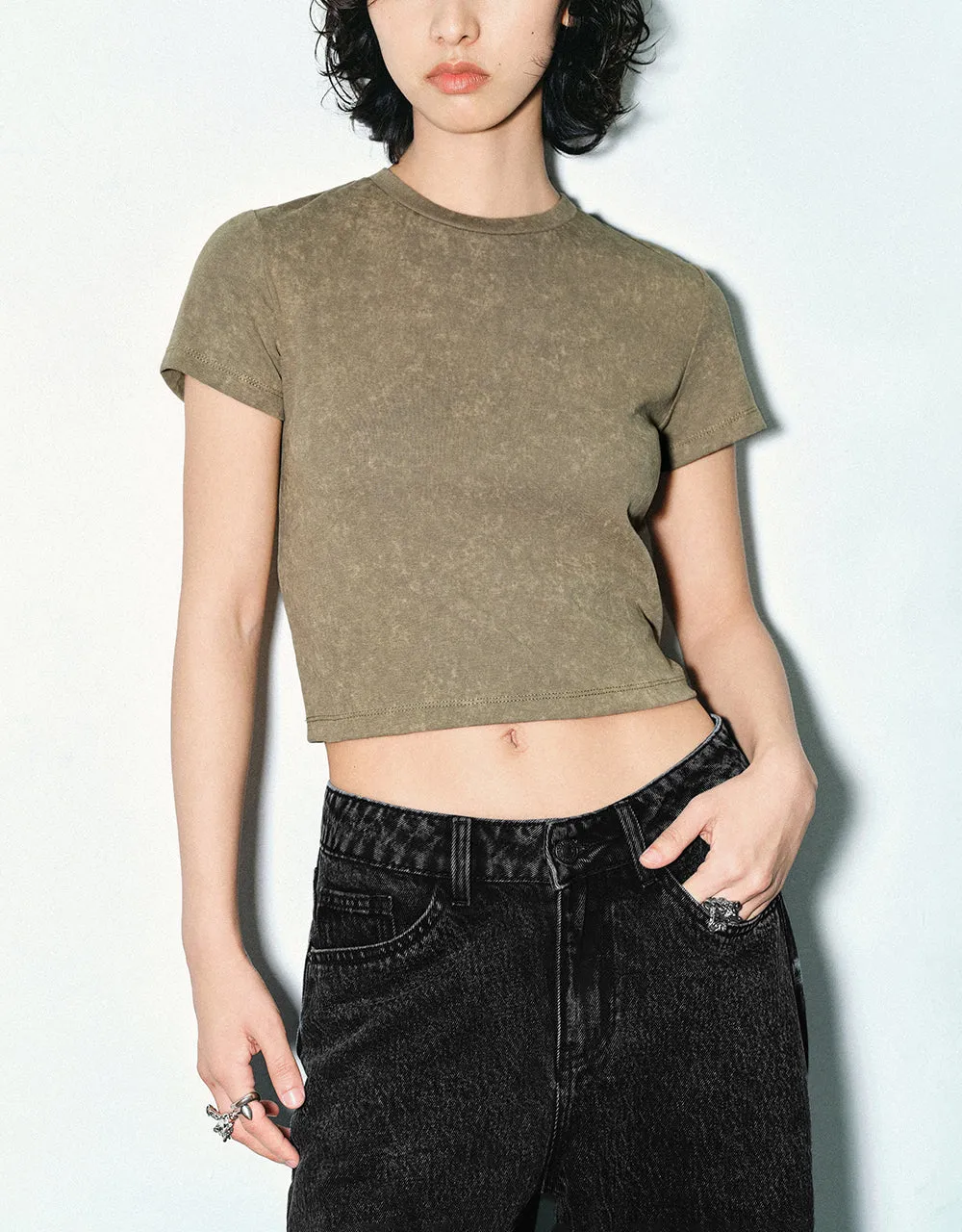 Crew Neck Skinny T-Shirt sold by Urban Revivo product image thumbnail 2