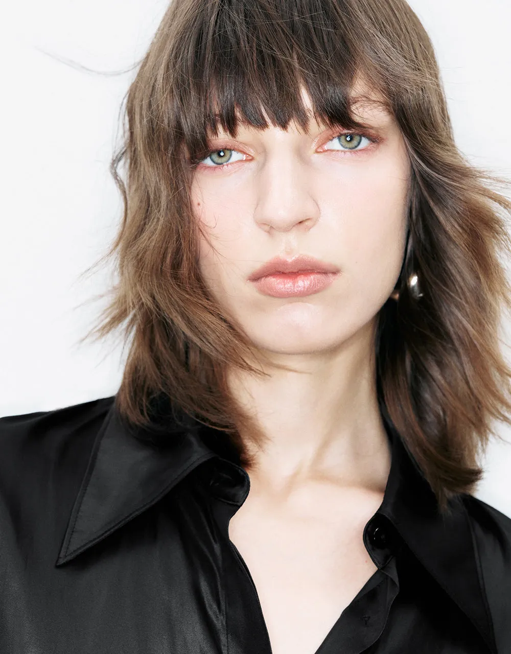 Button Up Straight Shirt sold by Urban Revivo product image thumbnail 4