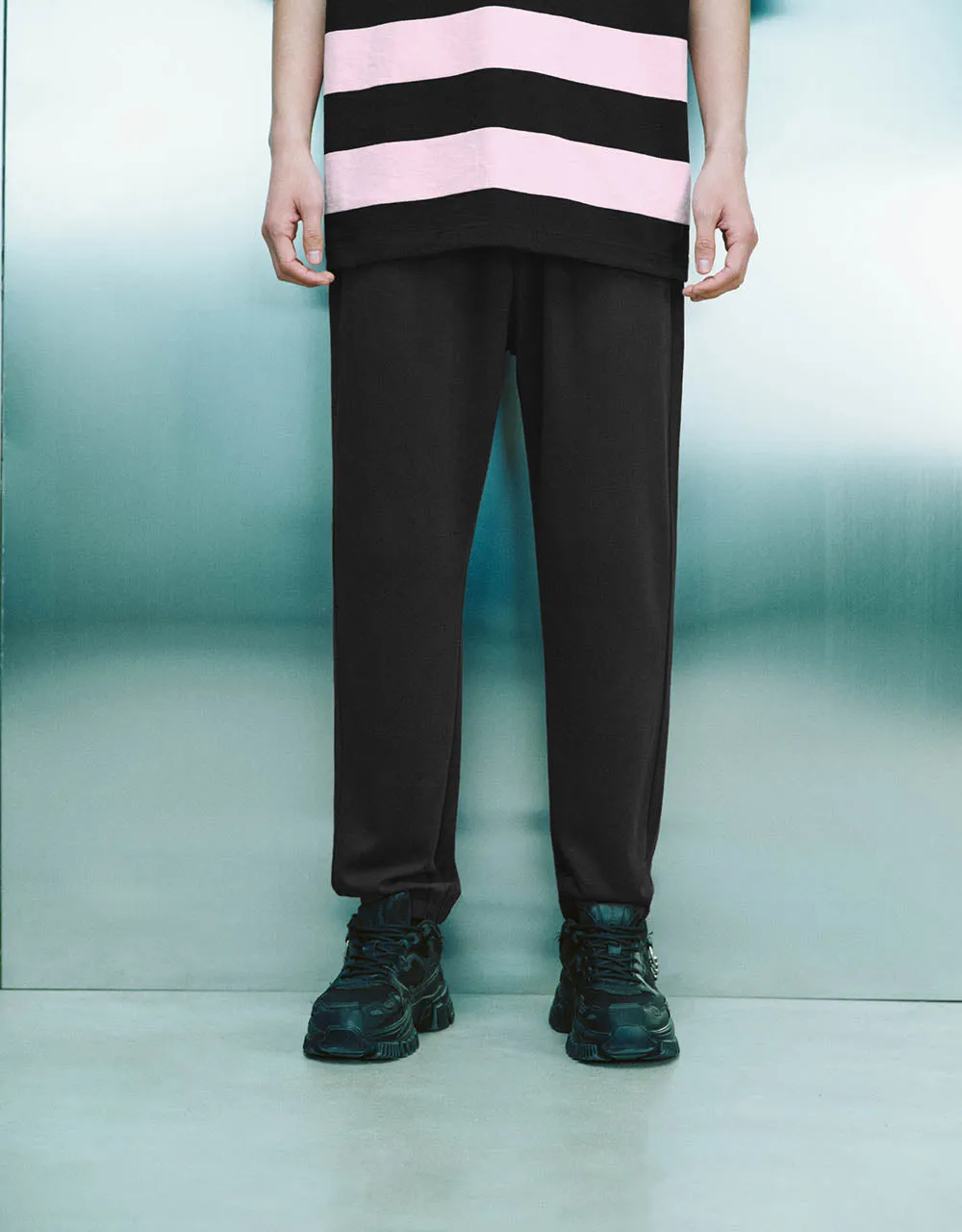 Drawstring Waist Knitted Jogger Pants sold by Urban Revivo product image thumbnail 2