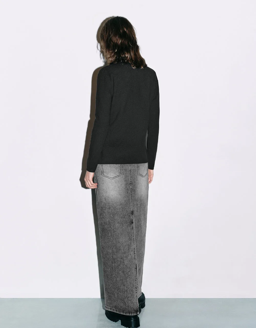 V-Neck Knitted Cardigan sold by Urban Revivo product image thumbnail 4