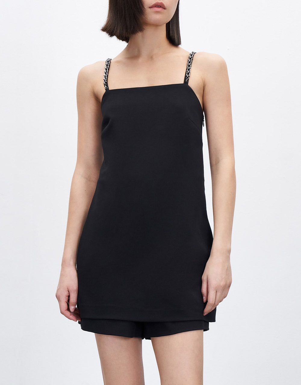 Plain Jumpsuit With Chain Strap sold by Urban Revivo product image thumbnail 2